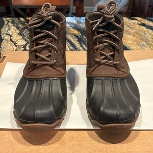 Men's Sperry Brewster Low Water-Resistant Duck Boot. Size 9